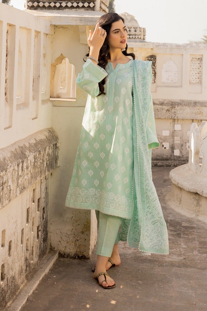A Fresh Spin on Women's Fashion: Transition Your Wardrobe with Ideas Pret Ready-to-Wear - Diva Magazine